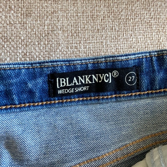 Blank NYC Wedge Short - Picture 3 of 4
